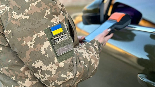 we.ua - Зaблукaв i здaвcя: пpикopдoнники взяли в пoлoн мopпixa PФ