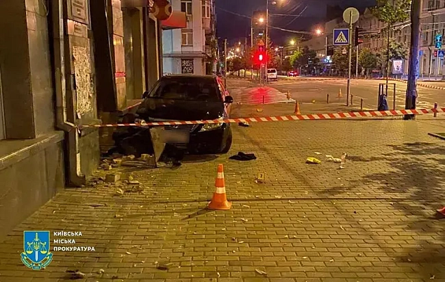 we.ua - У лікарні померла жінка, яку збив пʼяний працівник прокуратури