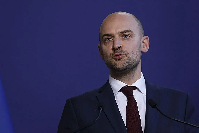 we.ua - Глава МЗС Франції заявив, що є готовність прискорити спільне виробництво зброї та безпілотників в Україні