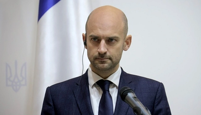 we.ua - Переговори не можуть відбуватися під бомбами - глава МЗС Франції