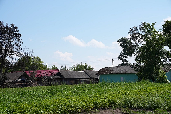 we.ua - Пожежу гасили 40 односельців. Жителі Городенківської громади — про наслідки падіння уламків ракети
