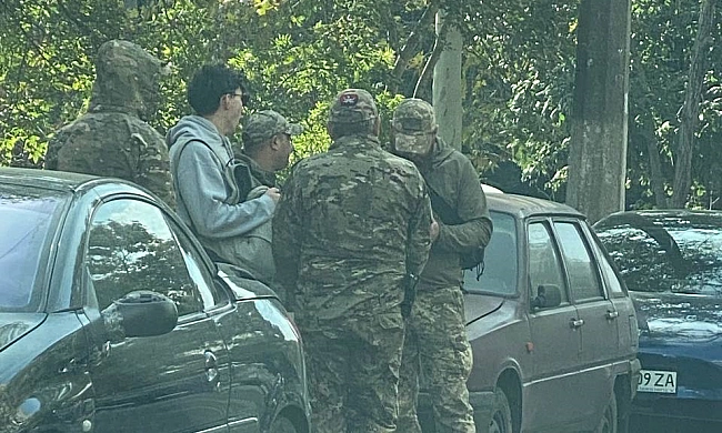 we.ua - В Одесі таксист допоміг пасажиру сховатись від ТЦК та поліції, — соцмережі (відео)