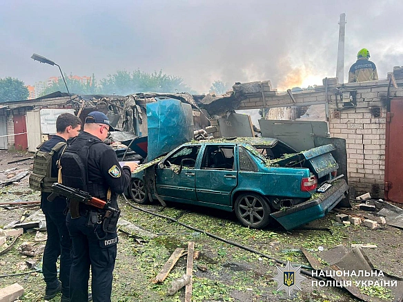 we.ua - У Києві – стовпи диму після масованої атаки. Є наслідки у семи з 10 районів: відео, фото