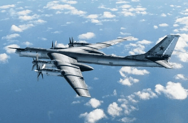 we.ua - Росія підняла в небо стратегічні бомбардувальники Ту-95
