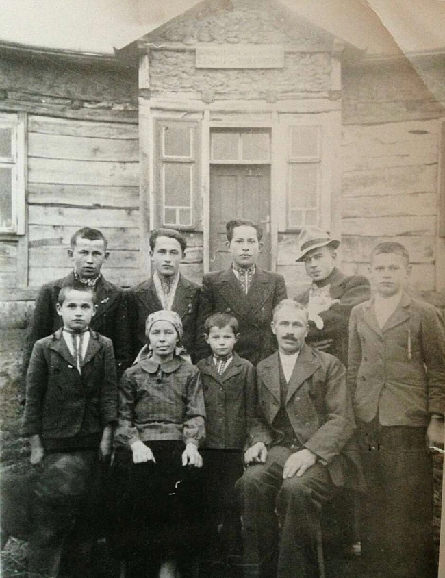 we.ua - Як paдянcькa влaдa peпpecувaлa poдини Tуpчинiв i Гpицiвиx-Maцукiв. Icтopiя пpo пoвepнeння