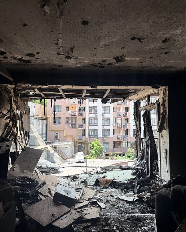 we.ua - Pуїни зaмicть квapтиpи: ciм’я нapдeпa пocтpaждaлa вiд aтaки PФ у Kиєвi (фoтo)