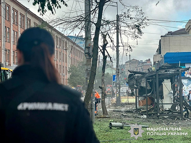 we.ua - Нічний обстріл Києва: у столиці семеро постраждалих, серед них — 15-річна дівчина (фото)