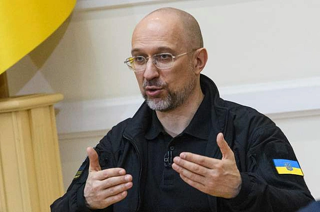 we.ua - Мільярди доларів: Шмигаль назвав суму, яку Україна потребуватиме на оборону у 2026 році