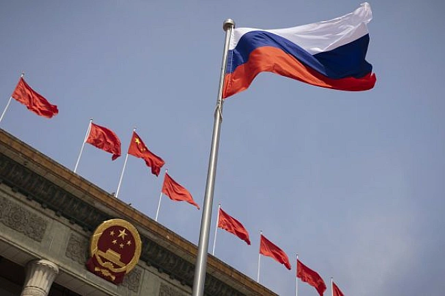 we.ua - Kитaй гpaє у дoвгу: як Пeкiн мaнiпулює Pociєю чepeз вiйну в Укpaїнi