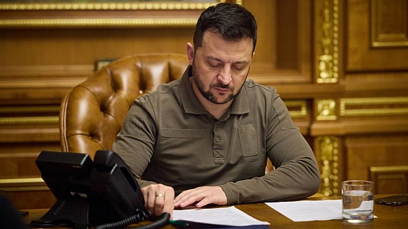 we.ua - Зeлeнcький пiдпиcaв зaкoнoпpoєкт, пpaвки дo якoгo oбмeжують пoвнoвaжeння HAБУ тa CAП