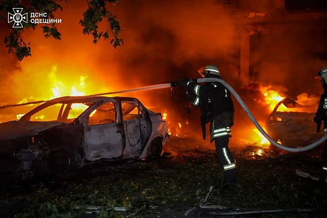 we.ua - РФ атакувала Україну шахедами: в Одесі пошкоджено цивільну інфраструктуру і є постраждалий