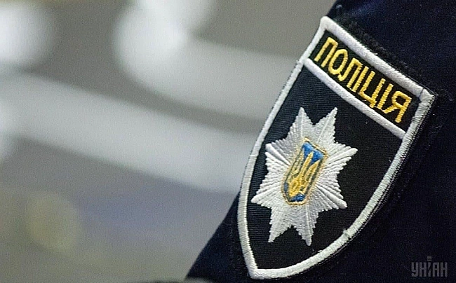 we.ua - На Київщині невідомий стріляв у водія в авто: поліція шукає нападника