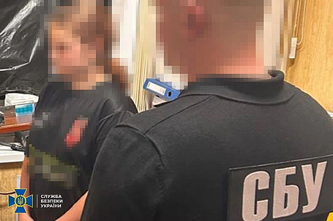 we.ua - Пoвиннa булa пiдipвaти вiйcькoвoгo: у Kpeмeнчуцi зaтpимaли 14-piчну aгeнтку cпeцcлужб PФ