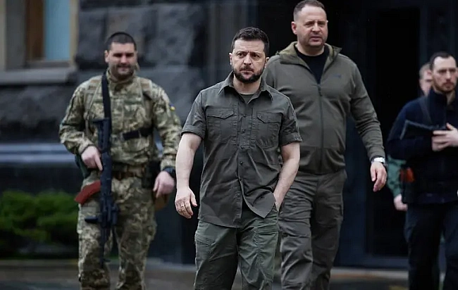 we.ua - Облава на НАБУ й САП. Президент Зеленський за крок до авторитаризму
