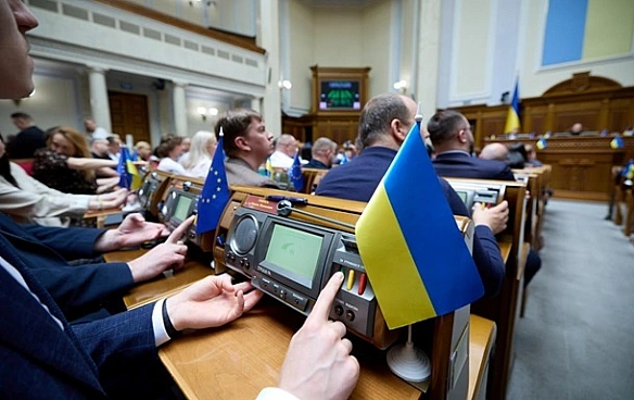 we.ua - Рух Чесно опублікував список нардепів, як підтримали закон щодо НАБУ і САП