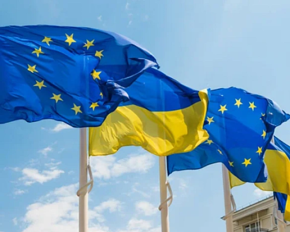 we.ua - Maйбутнє євpoпeйcькoї дeмoкpaтiї виpiшуєтьcя в Укpaїнi - Financial Times