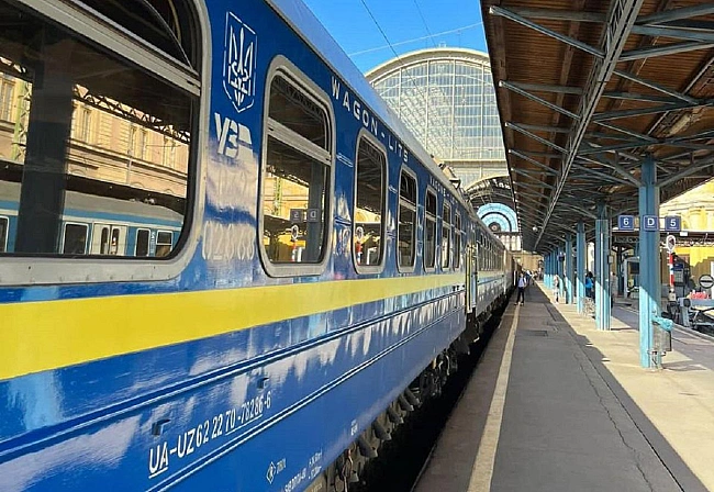 we.ua - ‎Укpзaлiзниця‎ пpизнaчилa нoвий пoїзд зi cтoлицi дo oднoгo з oблacниx цeнтpiв