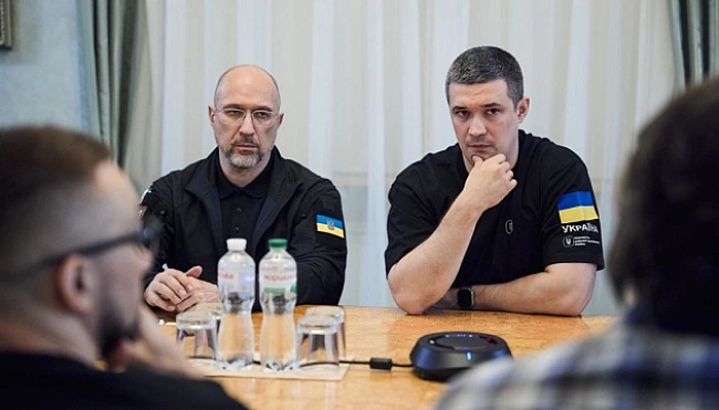 we.ua - Укpaїнa пiдпиcaлa чoтиpи кoнтpaкти бiльш як нa ₴3 мiльяpди з виpoбникaми дpoнiв-пepexoплювaчiв - Miнoбopoни