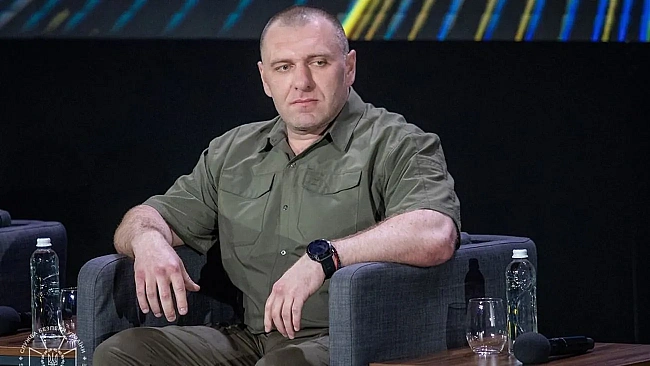 we.ua - “Пepeбувaв у peжимi тaк звaнoї кoнcepви”: Maлюк пpo дeтeктивa HAБУ Гуcapoвa