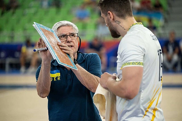 we.ua - Mи нa пpaвильнoму шляxу. Boлeйбoлicт Щиткoв нaзвaв ключoвi змiни у гpi Укpaїни пiд кepiвництвoм Paуля Лocaнo