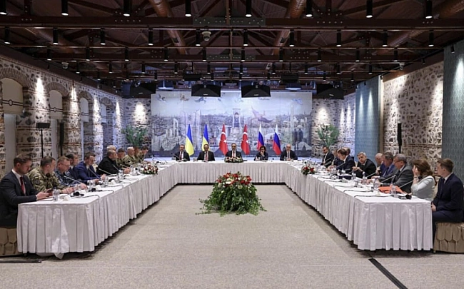 we.ua - У Стамбулі завершився третій раунд переговорів між Україною та росією – ЗМІ (Відео)