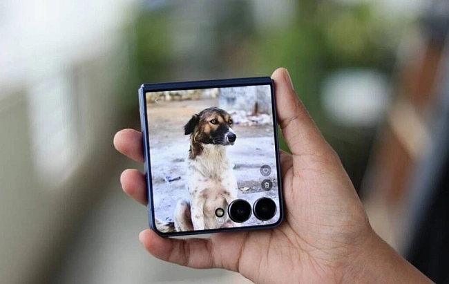 we.ua - Samsung Galaxy Flip 7 oтpимaв нoвий диcплeй i бiльшe мoжливocтeй для зйoмки