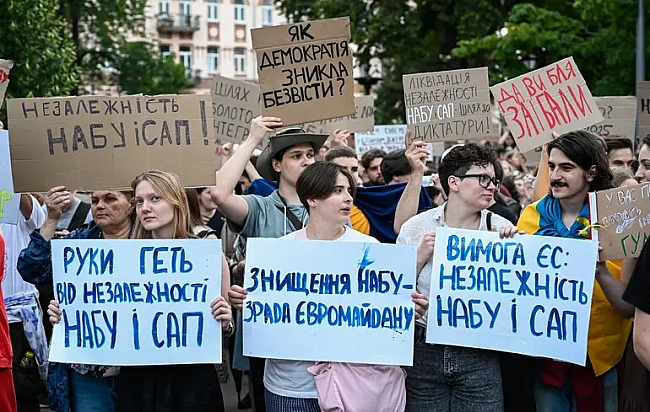 we.ua - Ми вже не демократія, Зеленський розгорнув гібридний режим авторитаризму та клептократії – Шабунін