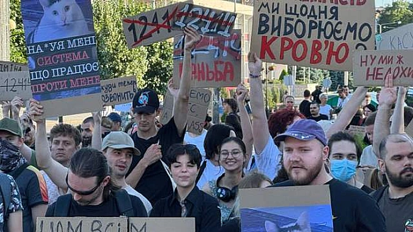 we.ua - Я хочу в ЄС, а не в 2013: у різних містах України люди знову протестують проти закону 12414