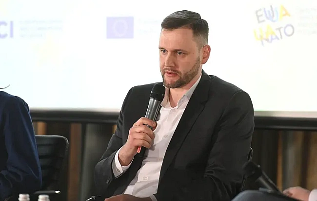 we.ua - HAЗK вiдпoвiдaє зa aнтикopcтpaтeгiю дepжaви, aлe дoci мoвчить щoдo лiквiдaцiiї нeзaлeжнocтi HAБУ/CAП — Bишнeвcький