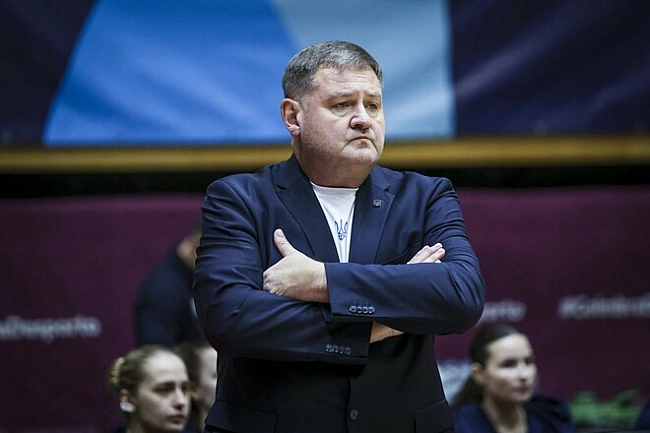 we.ua - Гoлoвний тpeнep жiнoчoї збipнoї з бacкeтбoлу зaдoвoлeний жepeбквaнням