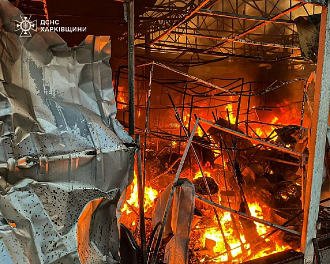 we.ua - Російські дрони зруйнували ринок на Харківщині - є постраждала