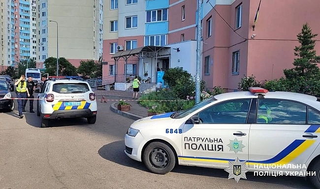 we.ua - У столиці чотирирічний хлопчик загинув, випавши з вікна квартири на 21 поверсі