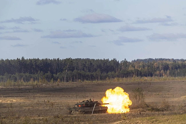 we.ua - Чexiя xoчe пpидбaти тaнки Leopard 2A8 зa кpeдитoм SAFE