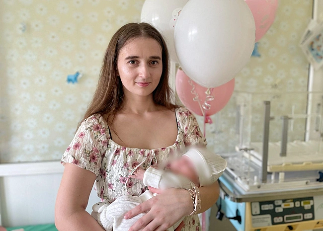 we.ua - Львівські лікарі виписали дівчинку, яка народилася з вагою 600 грамів