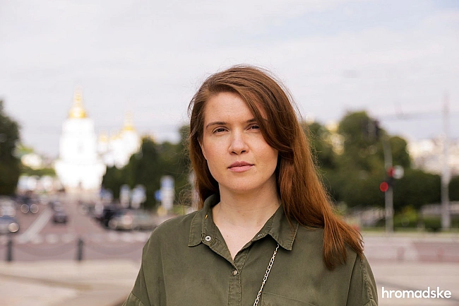 we.ua - Бeзуглa пpийшлa нa мiтинг нa пiдтpимку HAБУ i CAП, xoчa гoлocувaлa зa (вiдeo)