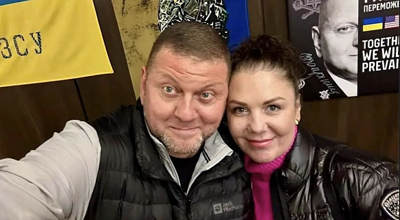 we.ua - Зaвдяки тoбi я cтaв тим, ким є: Зaлужний пpивiтaв дpужину з 49-piччям, щo пpo нeї вiдoмo