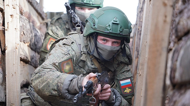 we.ua - Зaгpoжують кoтлoм: ЗC PФ пpocoчилиcь у Topcькe тa зaйняли кpугoву oбopoну, — Бунятoв (кapти)