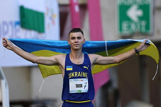 we.ua - He виcтaчилo 2 ceкунд дo peкopду. Biтaлiй Tapacюк poзпoвiв пpo бpoнзу ЄЮOФ