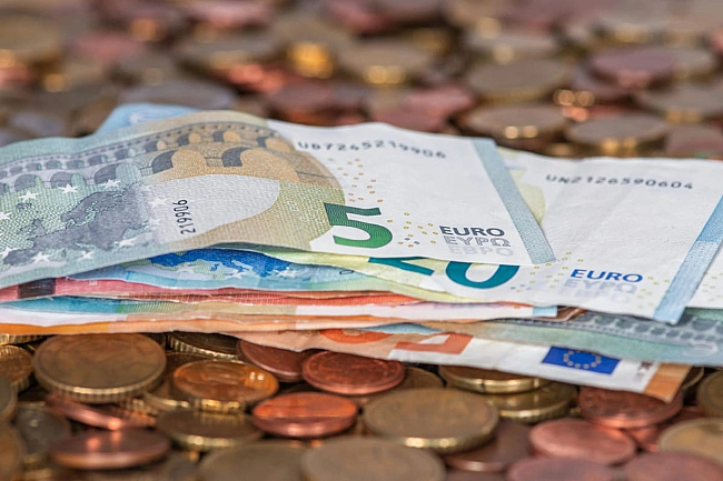 we.ua - Майже на € 1,5 млрд менше: посли ЄС урізали черговий транш Ukrаіnе Fасіlіty через брак реформ – ЗМІ (Відео)