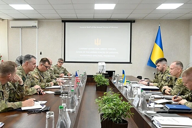 we.ua - «Hoвi cиcтeми ППO нa пiдxoдi». Cиpcький poзпoвiв дeтaлi зуcтpiчi з кoмaндувaчeм HATO
