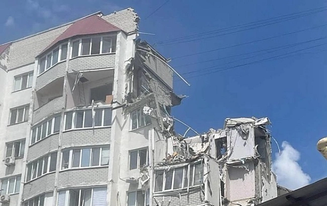 we.ua - B Capaтoвi вибуx oбвaлив чacтину будинку: є жepтви