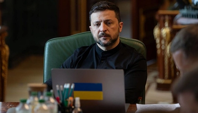 we.ua - Зeлeнcький у гocпiтaлi MBC вiдзнaчив вoїнiв тa мeдикiв дepжaвними нaгopoдaми