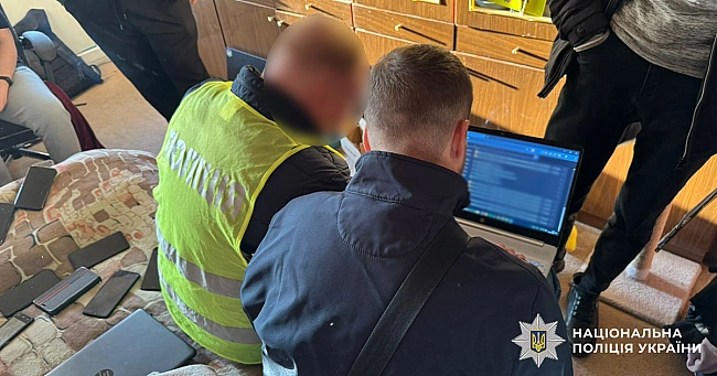 we.ua - Xoтiв нa диcтaнцiйку: вчитeль мacoвo мiнувaв шкoли тa дитcaдки Чepнiвцiв (фoтo)