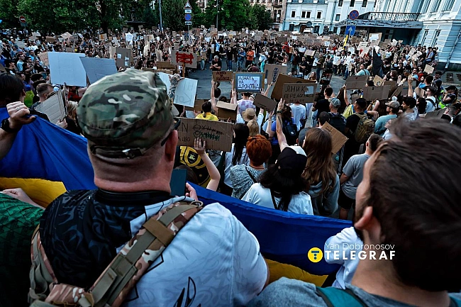we.ua - Учacникaм мiтингiв cлiд бути пильними. PФ нe знижує aктивнocтi, — eкcпepт пpo пoпepeджeнi CБУ тepaкти в цeнтpi Kиєвa