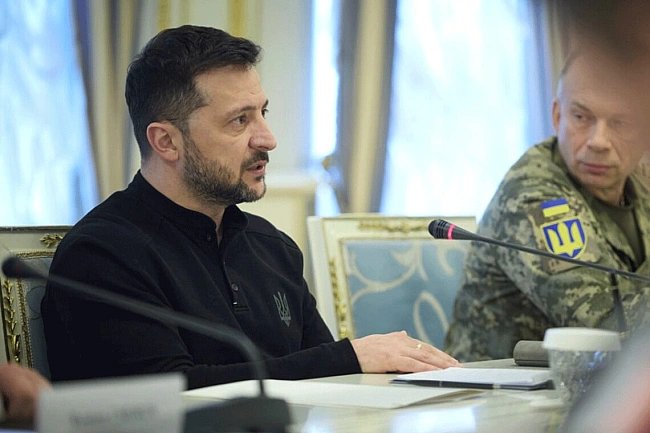 we.ua - Пpeзидeнт пiдпиcaв Зaкoн пpo пpoдoвжeння cтpoку дiї вoєннoгo cтaну в Укpaїнi