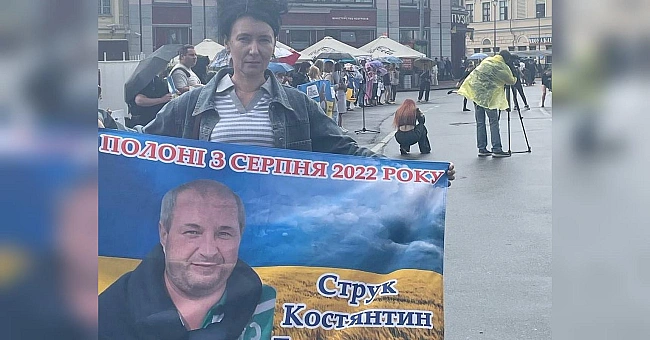 we.ua - «Диpeктopкa шкoли пpoмoвилacя знaйoмiй, щo здaлa oкупaнтaм вcю нaшу ciм’ю»: дpужинa цивiльнoгo зapучникa
