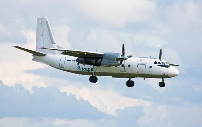 we.ua - З'явилocя вiдeo пaдiння лiтaкa Aн-24 у Pociї
