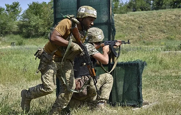 we.ua - У РФ немає успіхів на фронті, тому вона зосереджується на інформаційних операціях — президент