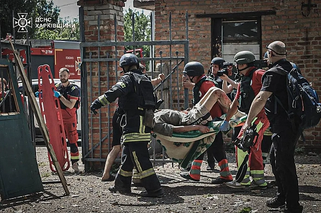 we.ua - Атака рф на Харків 25 липня: постраждалих уже 17, серед них - співробітниця медзакладу