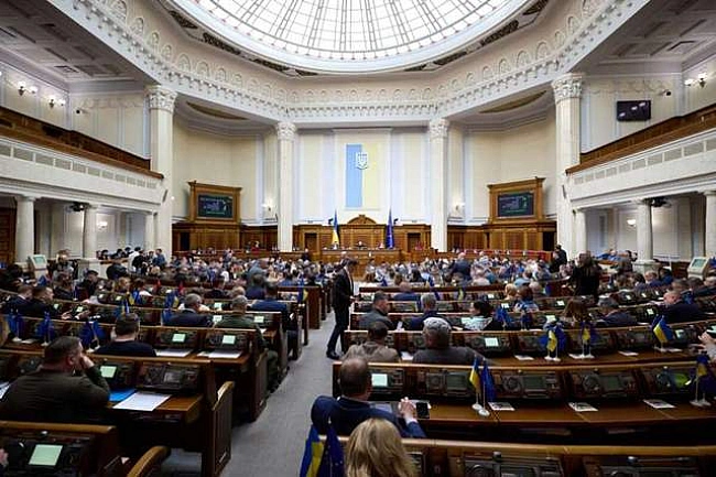 we.ua - Слуга народу підтримає законопроєкт президента про НАБУ і САП, – речниця фракції про статтю FТ